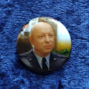 Twin Peaks Festival pin Major Garland Briggs
